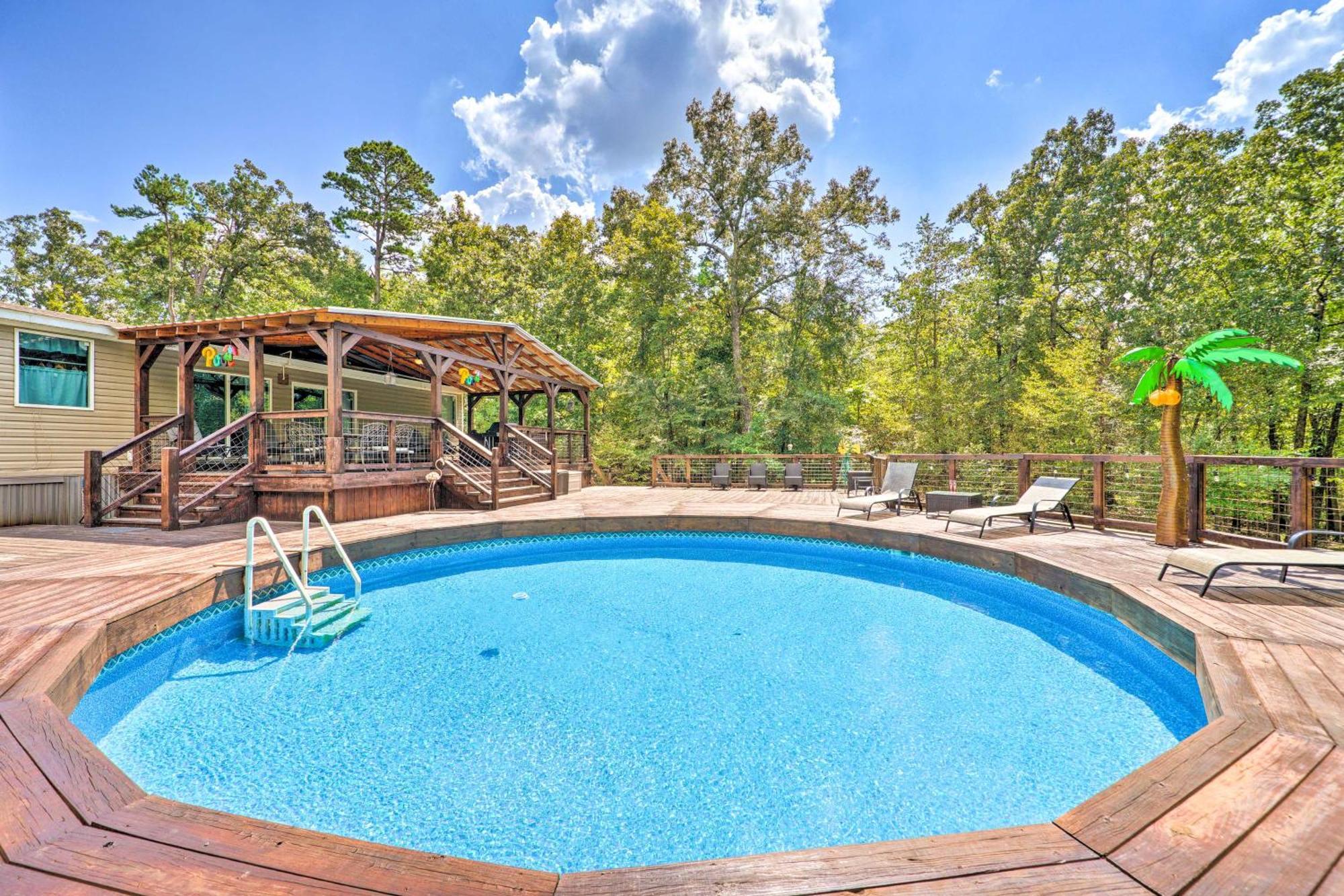 Pet-Friendly Home With Pool In Broken Bow! Exterior photo